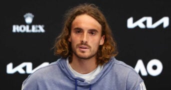 Stefanos Tsitsipas en conférence de presse à Melbourne