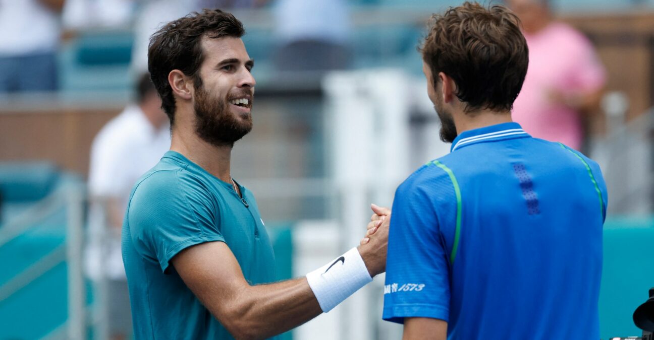 Khachanov Medvedev Miami poignée de mains