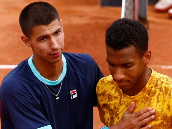 Popyrin Auger Aliassime Rome 2023 poignée de main