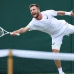 Corentin Moutet Wimbledon 2023 retour coup droit main droite