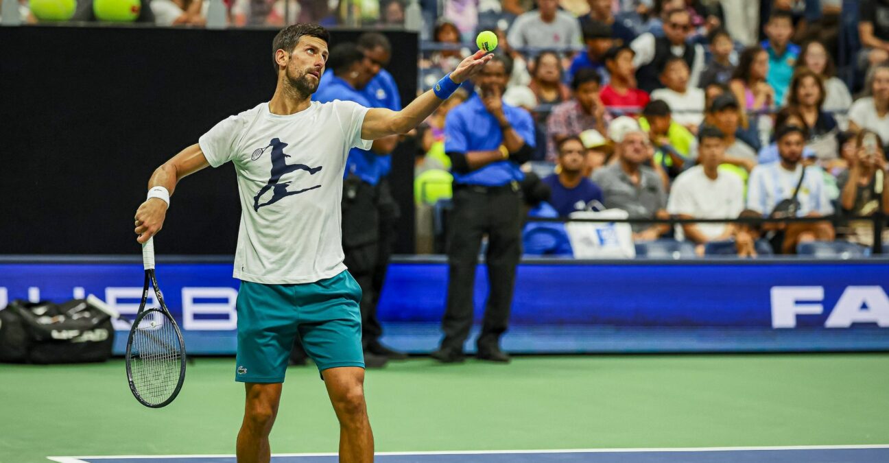 Novak Djokovic US Open 2023 entraînement service stadium Arthur Ashe