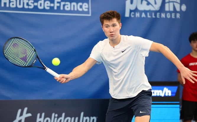 Beibit Zhukayev Challenger Lille 2023 retour coup droit