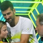Novak Djokovic et Mark Madden (à droite), lors du Rolex Paris Masters