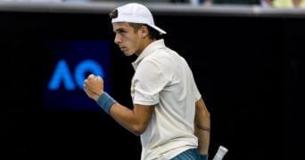 Arthur Cazaux Open d'Australie 2024 (1) poing serré