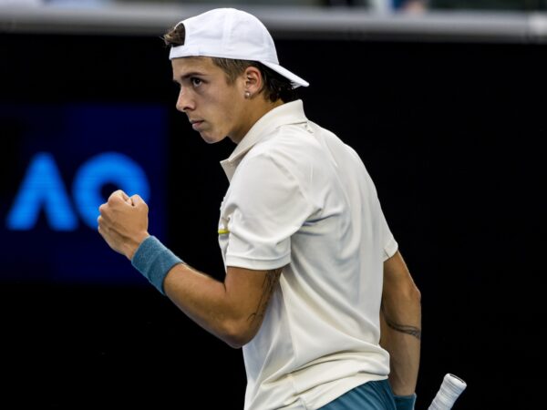 Arthur Cazaux Open d'Australie 2024 (1) poing serré