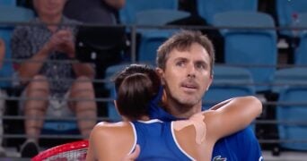 Edouard Roger-Vasselin et Caroline Garcia après leur victoire en double face à la Norvège.