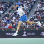 Jannik Sinner Indian Wells 2024 revers saut