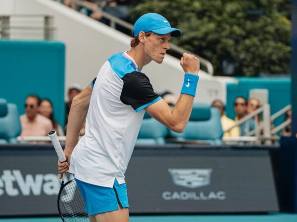 Jannik Sinner Miami 2024 poing serré