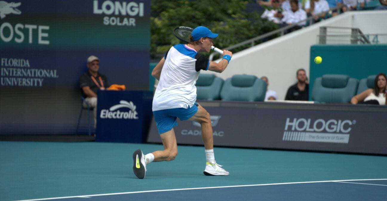 Jannik Sinner Miami 2024 revers slicé