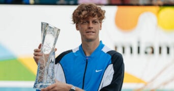 Jannik Sinner Miami 2024 trophée