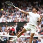 Carlos Alcaraz Wimbledon 2024 smash revers