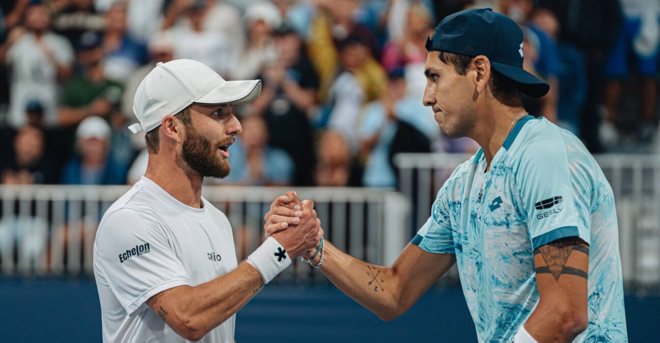 Corentin Moutet Alejandro Tabilo Miami 2025 poignée de mains