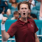 Sebastian Korda Miami 2025 réaction joie célébration poing levé