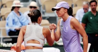 Marta Kostyuk and Iga Swiatek, Roland-Garros 2026